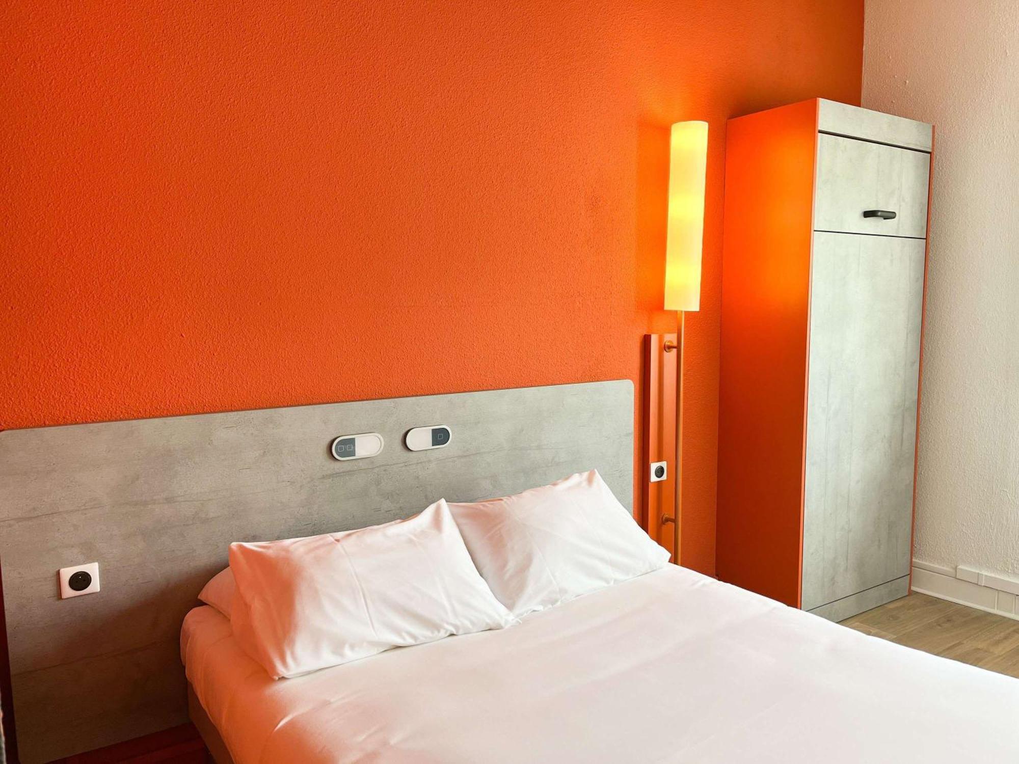 Ibis Budget Saint Christol Les Ales Exterior photo